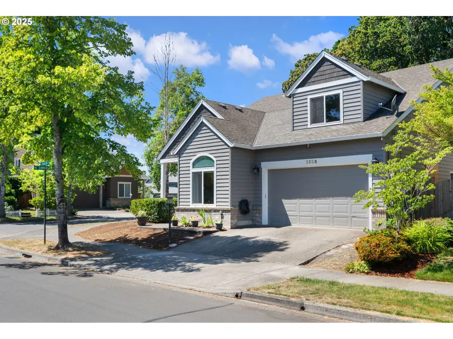 2525 NE Charlois Dr, Hillsboro, OR 97124 - Image #2