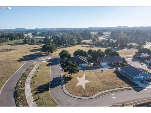 2803 Salty Dog Dr #7000, Bandon, OR 97411