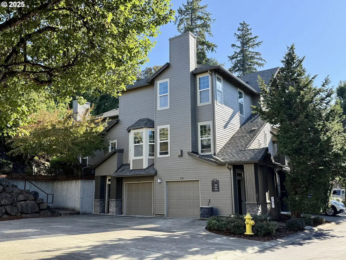 800 Springtree Ln, West Linn, OR 97068 - #1