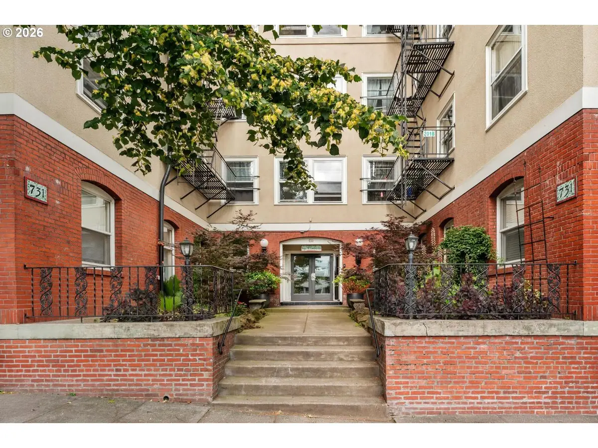 731 SW King Ave #10, Portland West, OR 97035 - #1