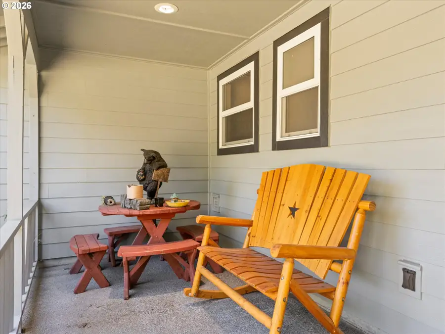 721 NW 58th St, Vancouver, WA 98663 - #3