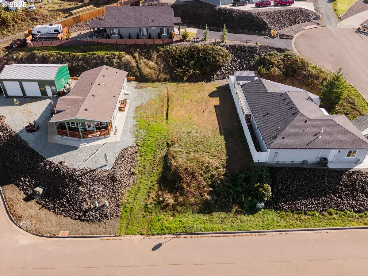 411 Clark St, Tri City, OR 97457 - Image #1