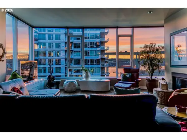 1930 S River Dr, Portland, OR 97201