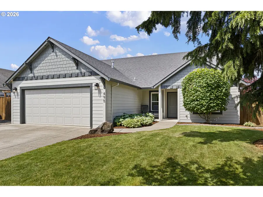 495 Lavender St, Silverton, OR 97381 - #2