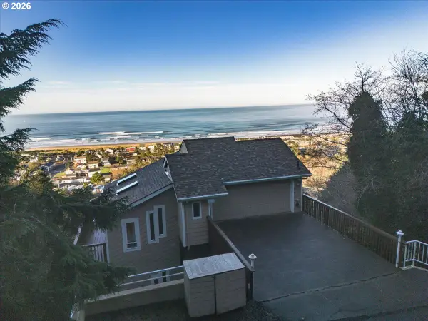 333 Pacific View Dr, RockawayBeach, OR 97136