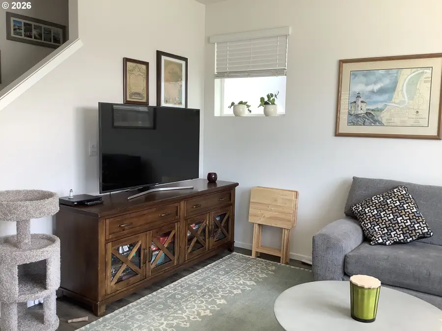 888 Ben Brown Ln, Woodburn, OR 97071 - #3