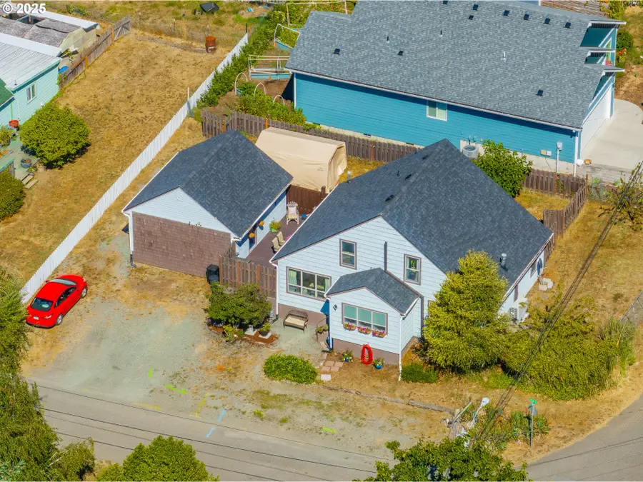 1753 20th St, Myrtle Point, OR 97458 - Image #3