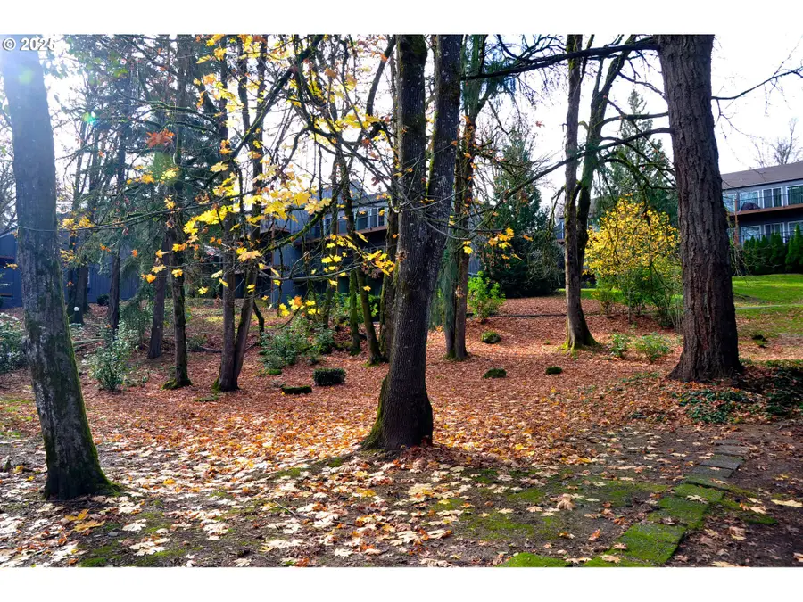 100 Kerr Pkwy #30, Lake Oswego, OR 97035 - Image #3
