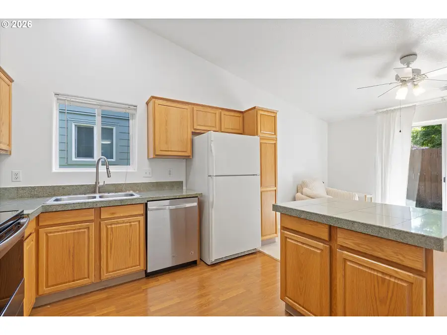 6138 SE Luna Way, Hillsboro, OR 97123 - Image #3