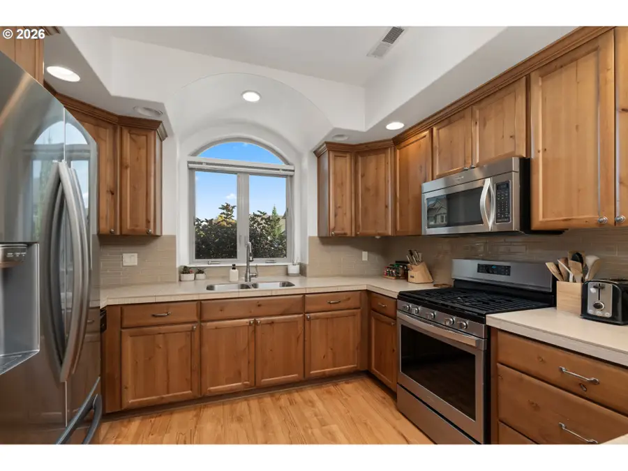 21302 NE Brooklyn Ct, Bend, OR 97701 - #3