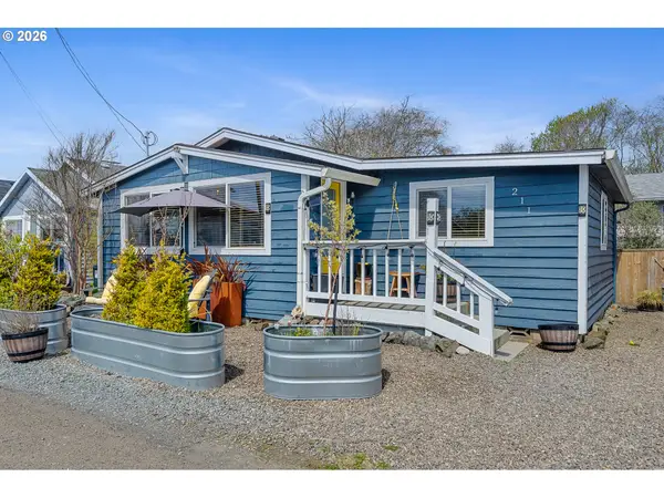 211 S 2nd Ave, RockawayBeach, OR 97136