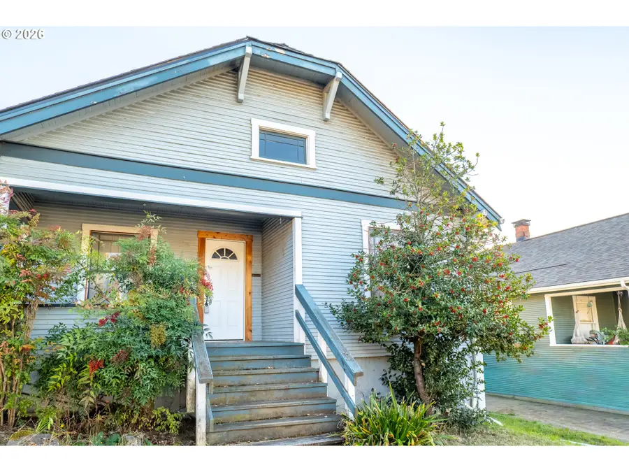 753 SE Haynes Ave, Roseburg, OR 97470 - #2