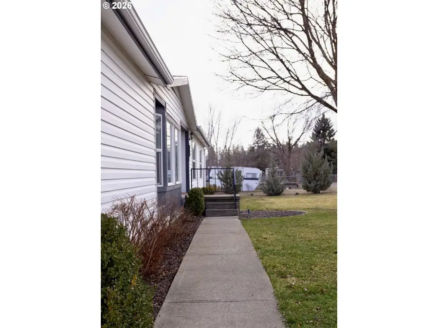 155 S 20th Ave, Elgin, OR 97827 - Image #3