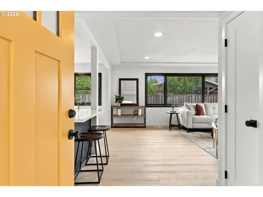 6031 SE Brooklyn St, Portland, OR 97206 - #3