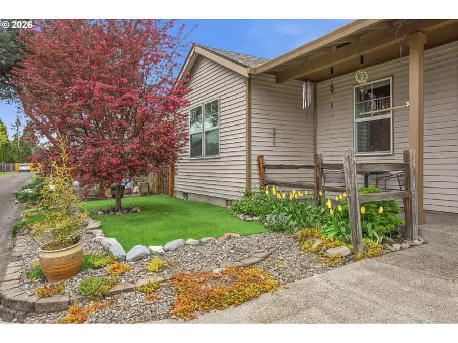 288 SE 37th Ave, Hillsboro, OR 97123 - #2