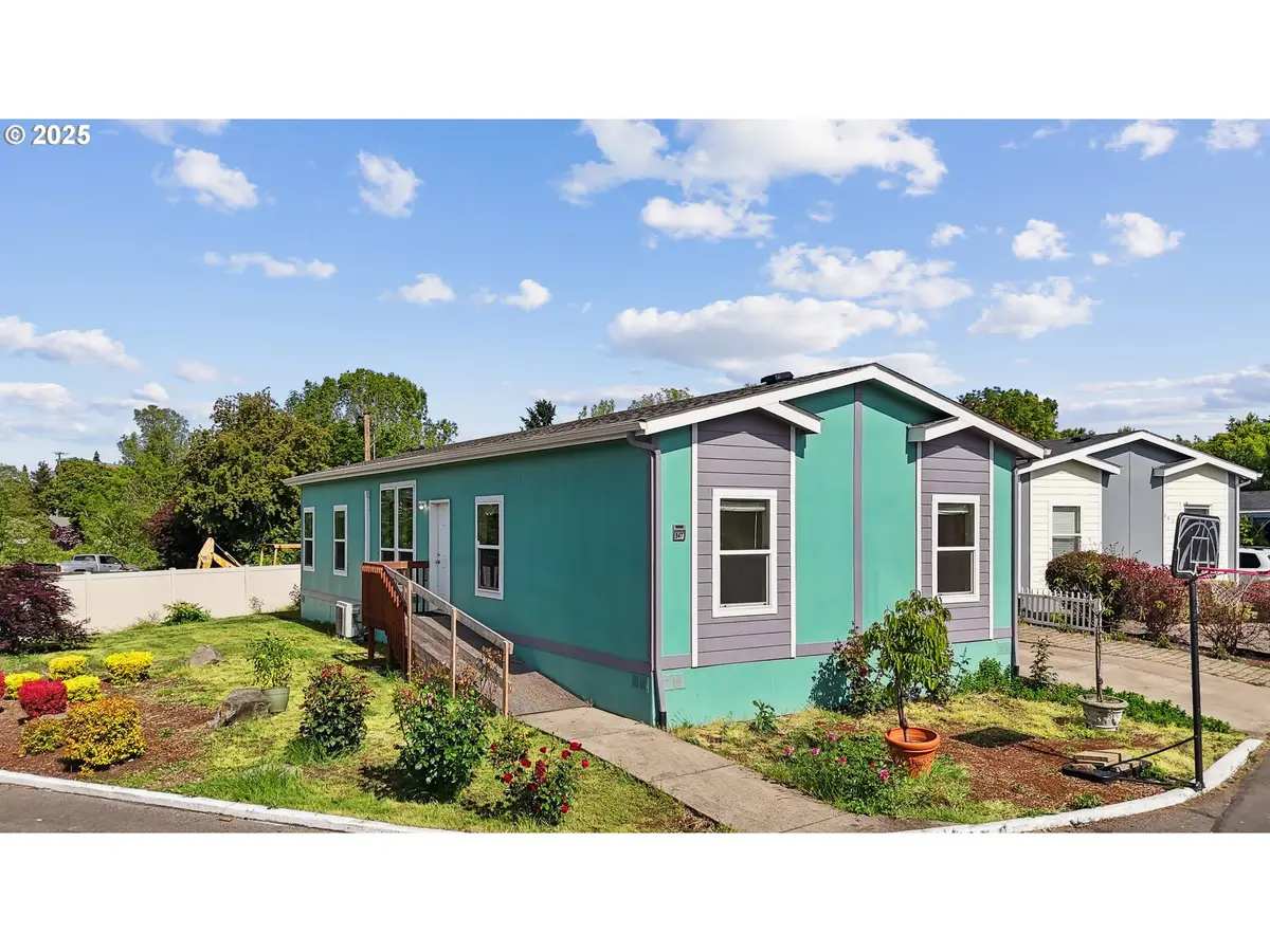 547 SW Georgetown Way #27, Beaverton, OR 97006 - Image #1