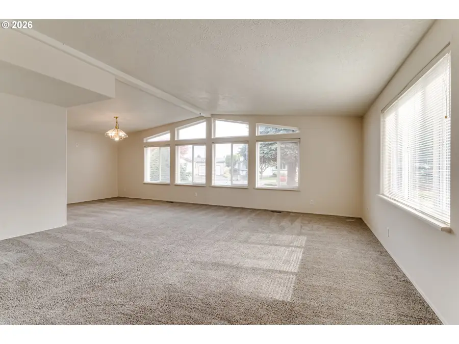 5320 Burke St, Eugene, OR 97402 - #3