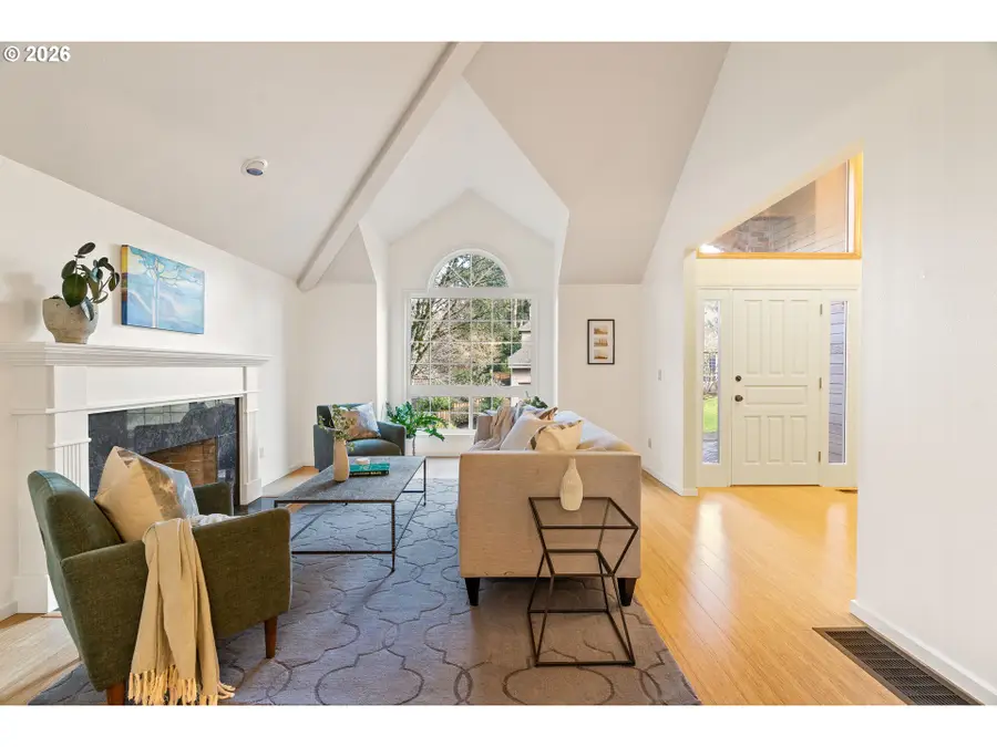 1339 Stonehaven Dr, Northwest Clackamas, OR 97068 - #2