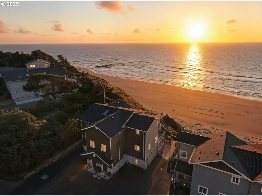 2223 SW Coast Ave, Lincoln City, OR 97367 - Image #2