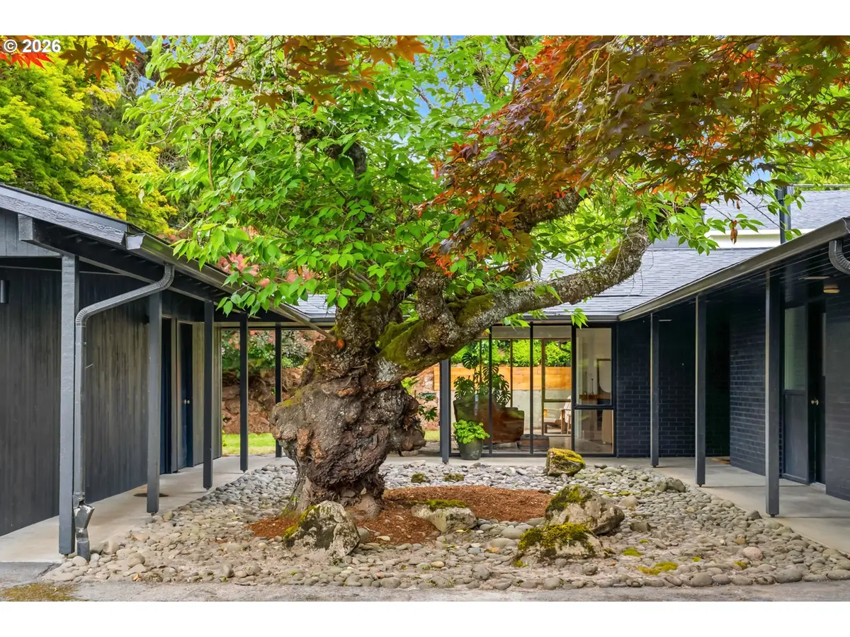 6832 SW Raleighwood Way, Portland, OR 97225 - #1