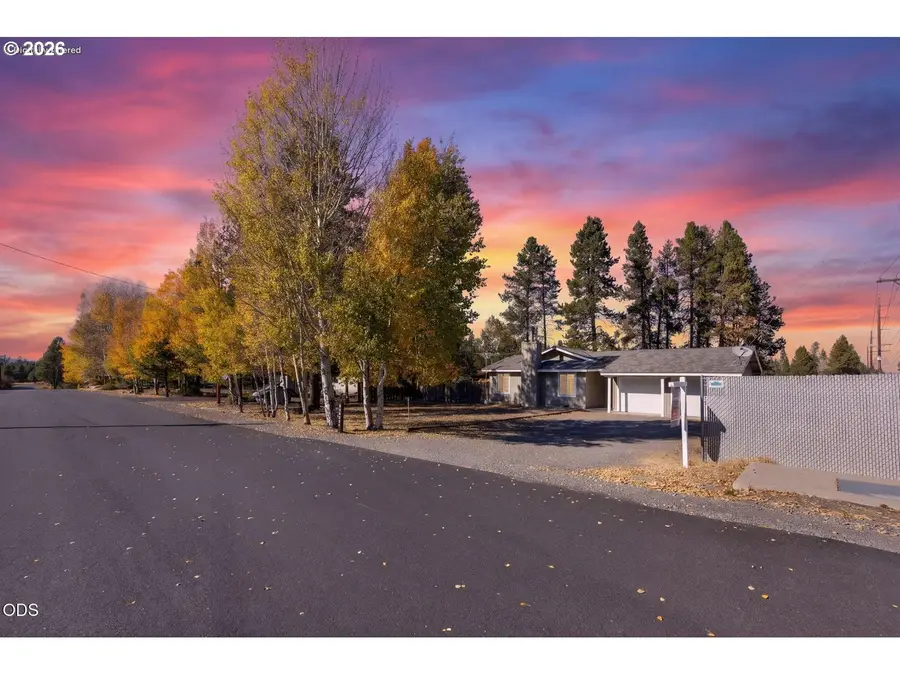 52300 Glenwood Dr, La Pine, OR 97739 - #2