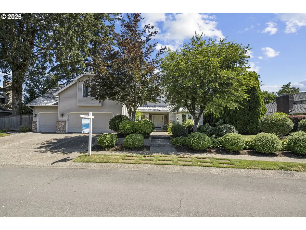 2105 Club House Dr, Northwest Clackamas, OR 97068 - #1