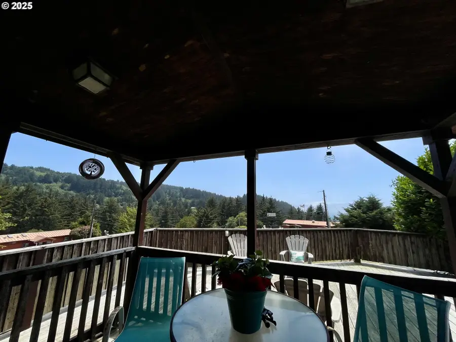 19921 Whaleshead Rd #T5, Brookings, OR 97415 - Image #2