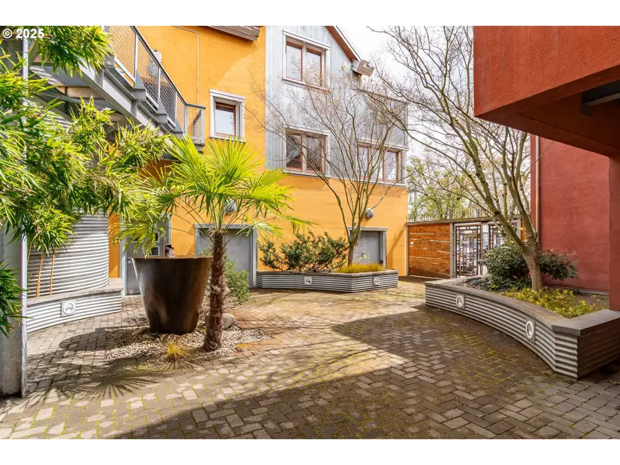 321 Mill St #1, Eugene, OR 97401 - #2