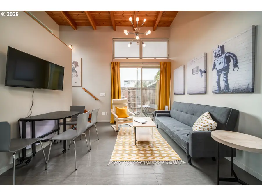 2319 SE Belmont St, Portland, OR 97214 - #3