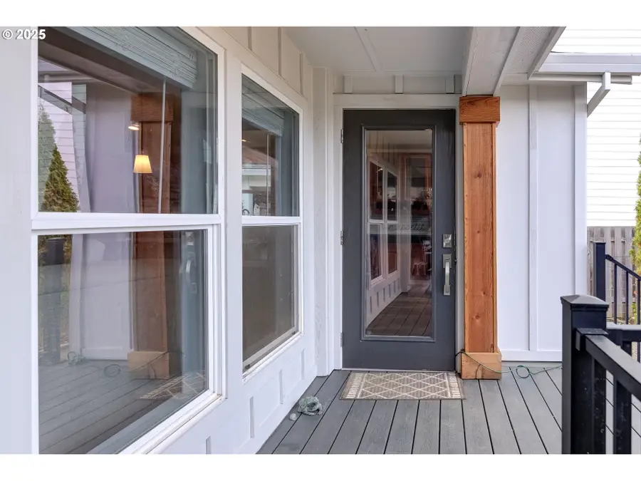 886 SE Bonnie Burke Dr, Estacada, OR 97023 - Image #3