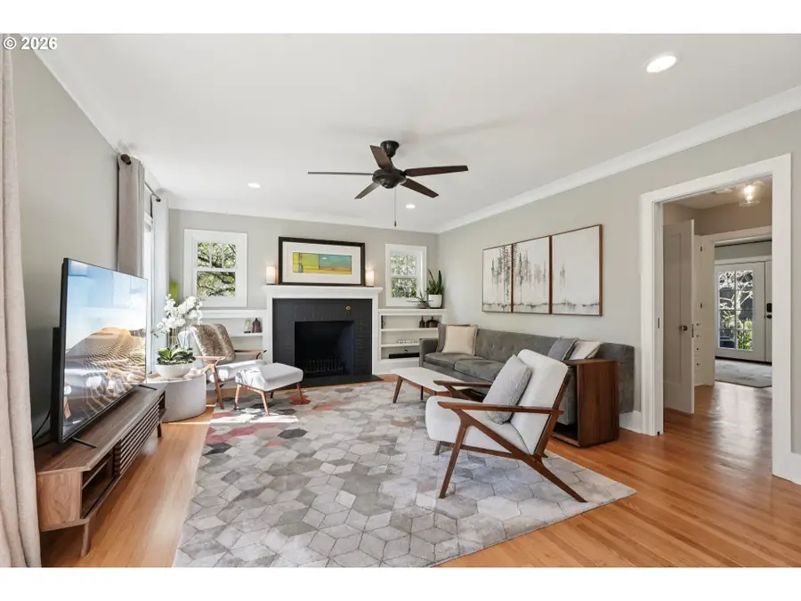 3825 SE Carlton St, Portland, OR 97202 - #3