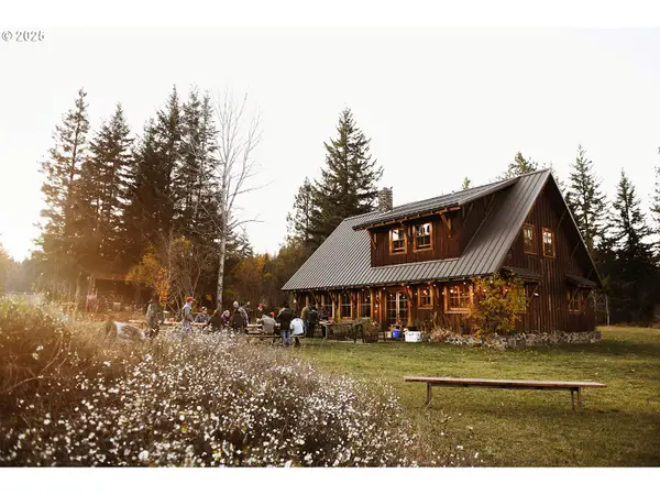 230 Jennings Rd, TroutLake, WA 98650