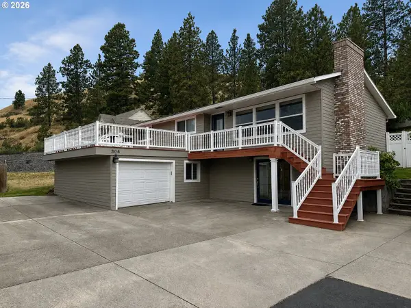 306 B Ave, LaGrande, OR 97850