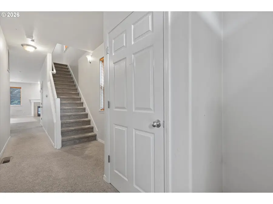 15591 SW Stone Ridge Cir, Beaverton, OR 97007 - #2