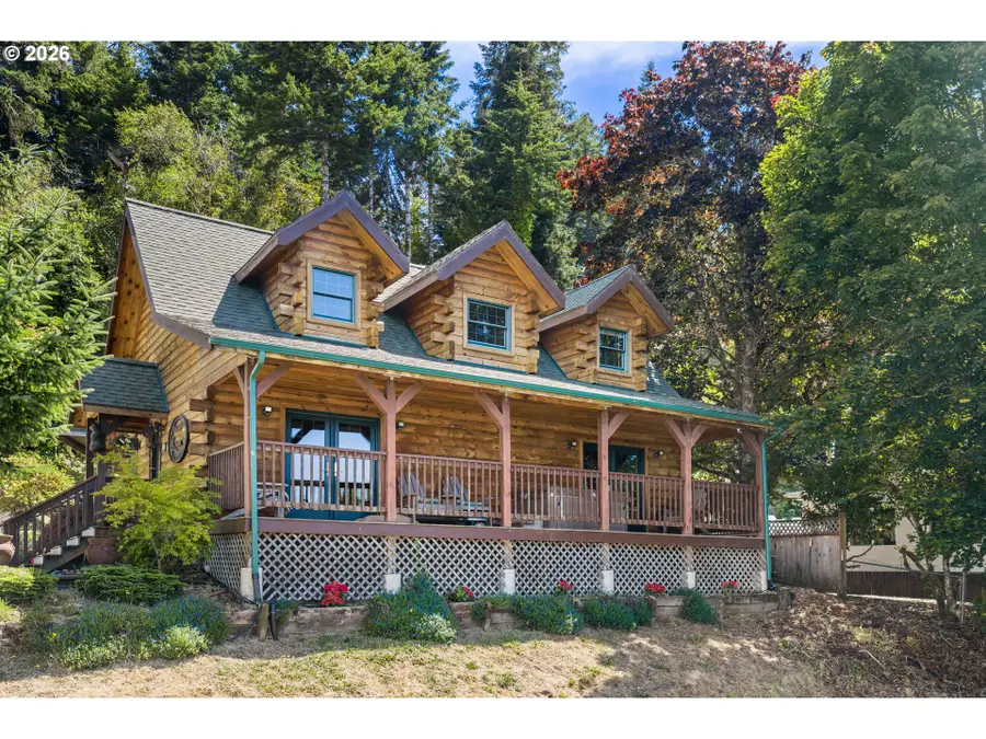 130 Hilltop Dr, Lakeside, OR 97449 - #2