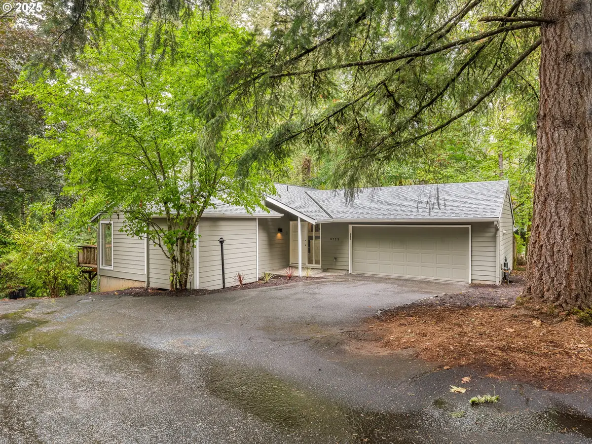 9723 SW Quail Post Rd, Portland, OR 97219 - Image #1