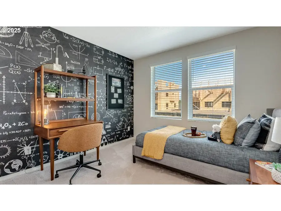 348 Greencrest St Ne, Salem, OR 97301 - Image #3