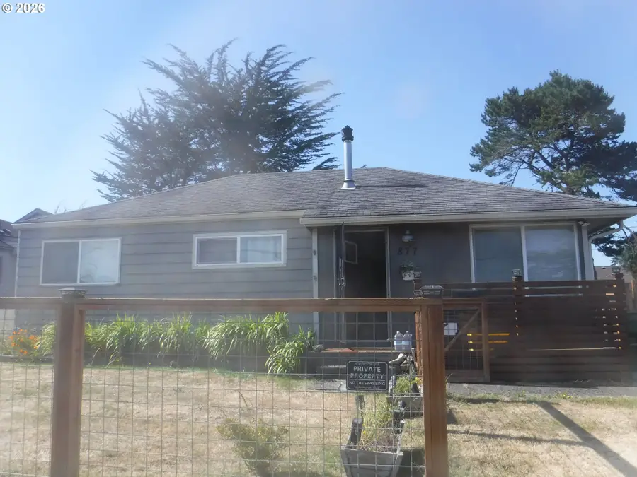 877 Pacific Ave, Coos Bay, OR 97420 - #2