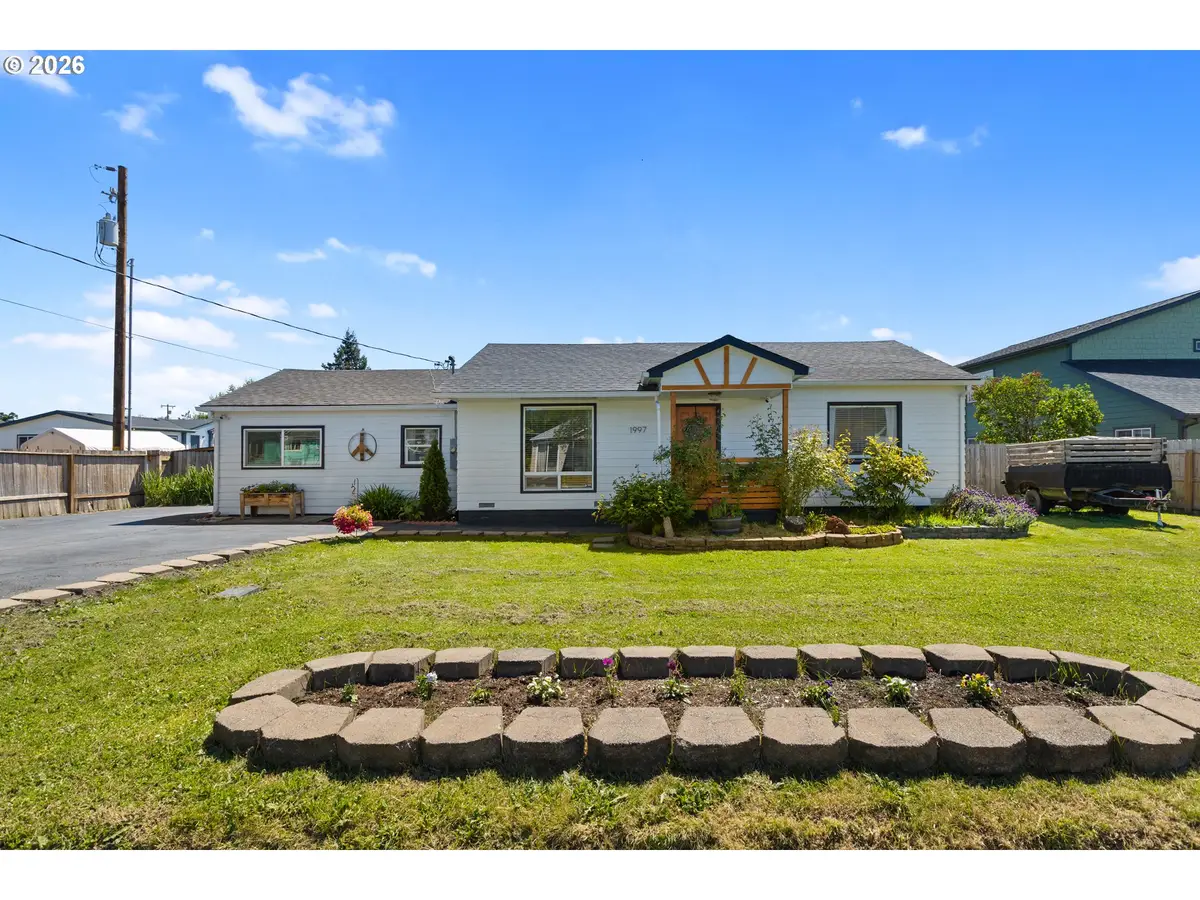 1997 Castle Ave, Roseburg, OR 97471 - #1