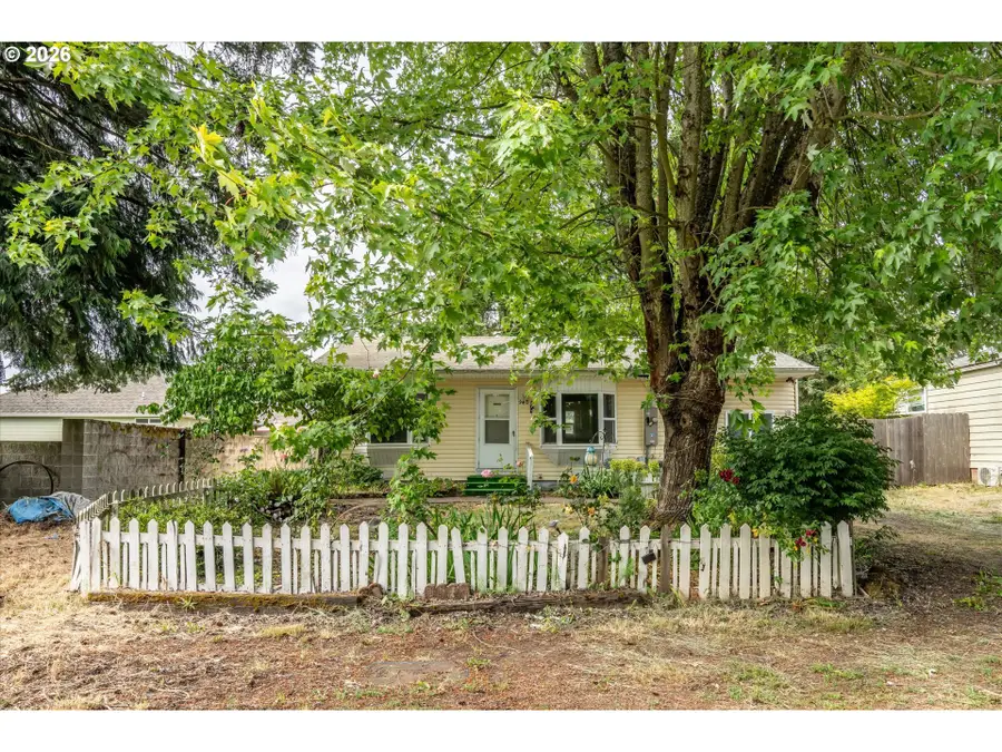 940 W M St, Springfield, OR 97477 - #2