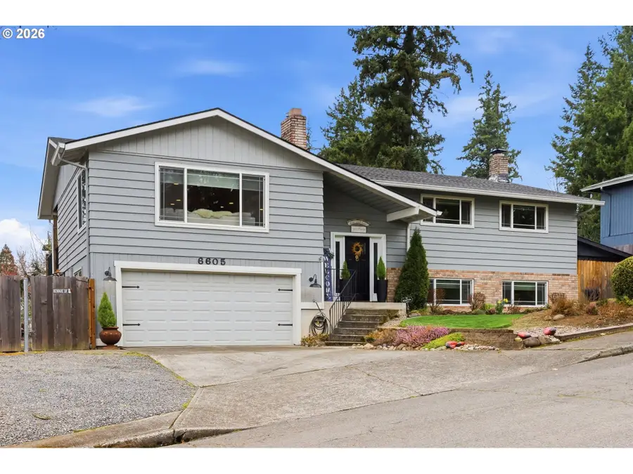 6605 Parkway Dr, Gladstone, OR 97027 - #3