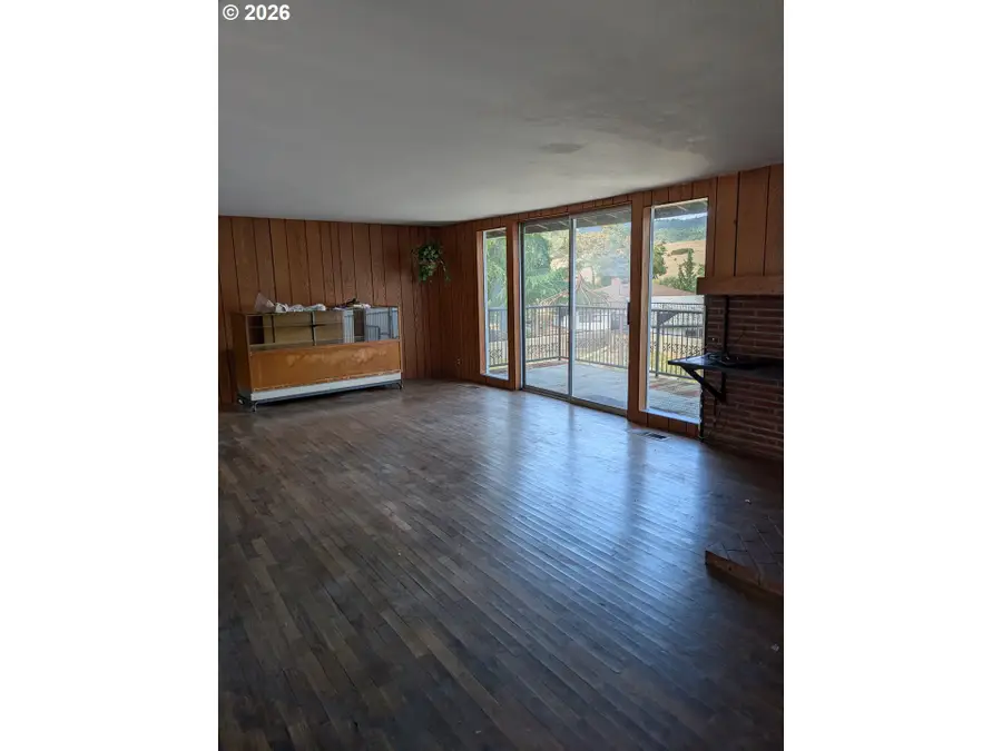 70 NE Brosi Orchard Rd, Winston, OR 97496 - #3