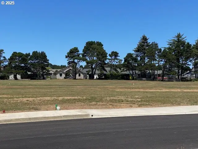 Shearwater Cir #2, Bandon, OR 97411 - Image #1