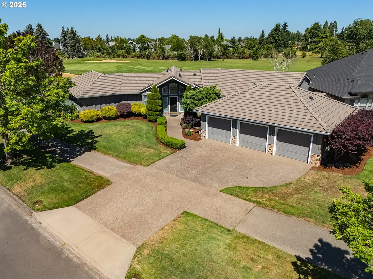 1055 Tukwila Dr, Woodburn, OR 97071 - Image #1