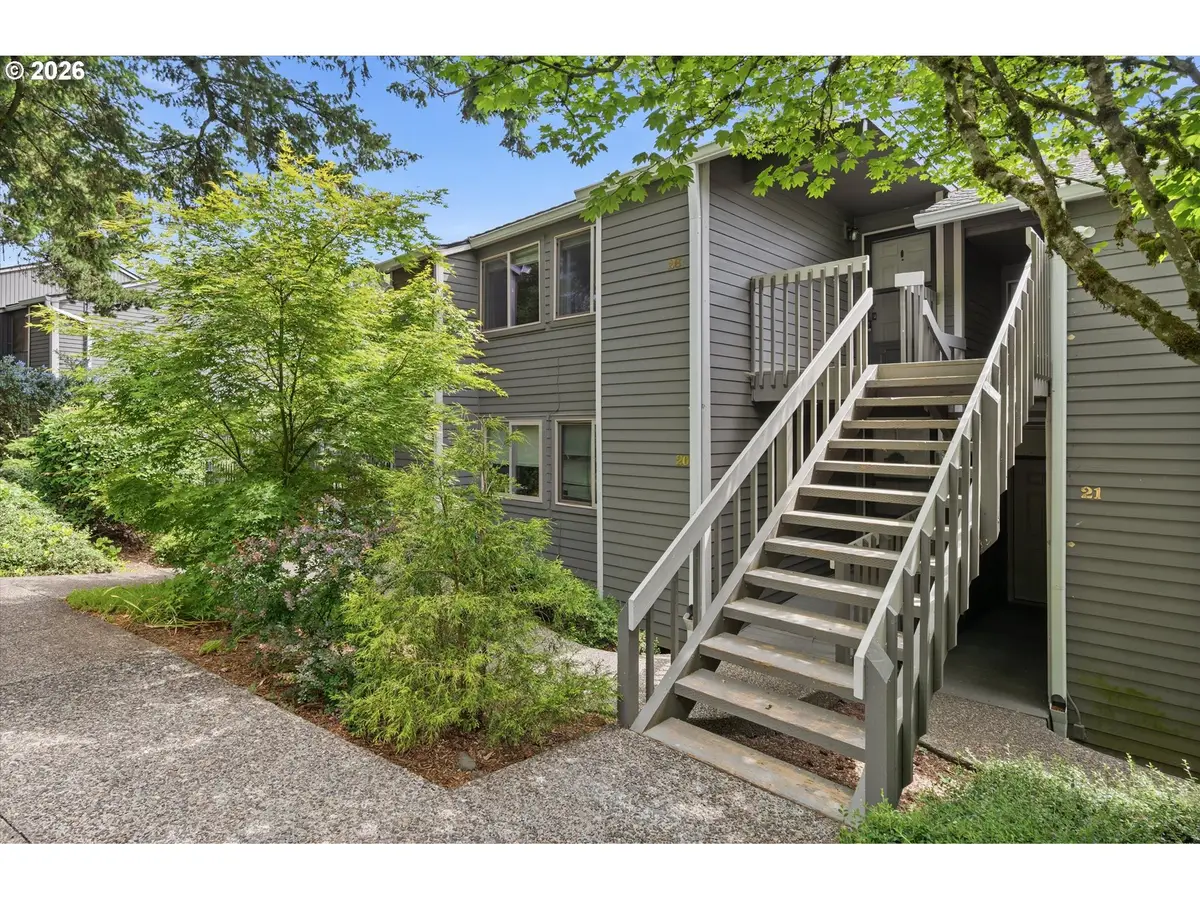 44 Eagle Crest Dr #26, Lake Oswego, OR 97035 - #1