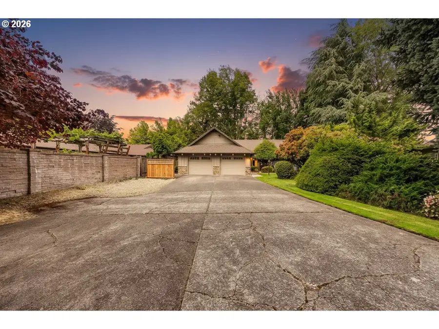 2798 Firwood Way, Eugene, OR 97401 - #2