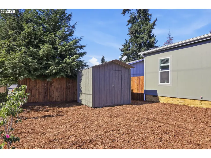 4914 E St, Springfield, OR 97478 - #3