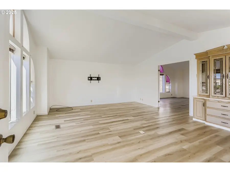 4303 Settlers Loop, Forest Grove, OR 97116 - Image #2