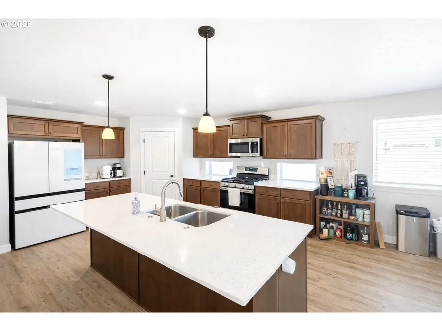 2278 NE 6th St, Hermiston, OR 97838 - #2