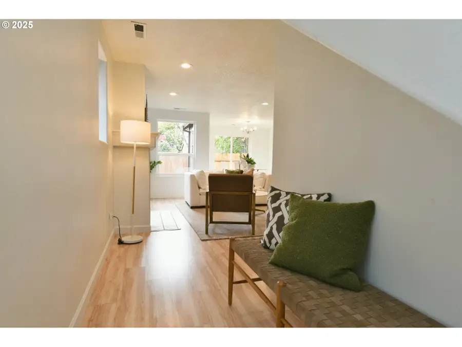 20382 SW Monson St, Beaverton, OR 97003 - Image #2